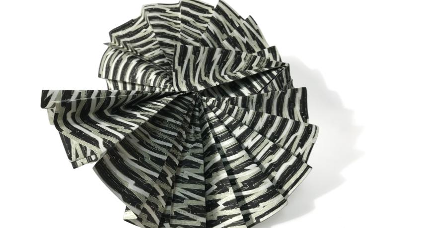 Luis Perelman - Black & White fold 2C