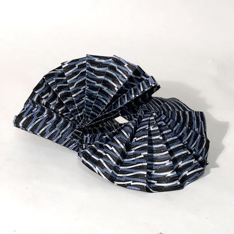Luis Perelman - Black & White fold large 1