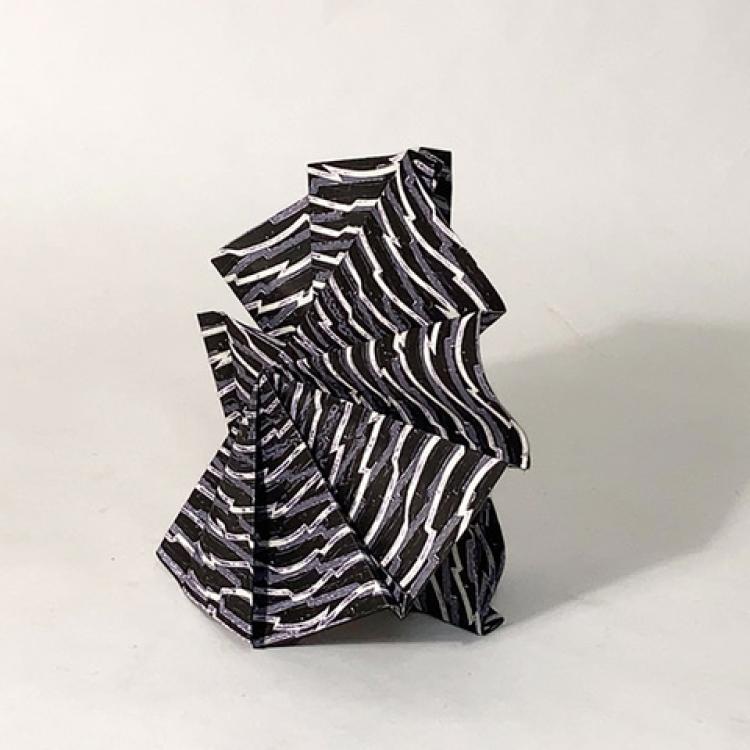 Luis Perelman - Black & White fold small 4